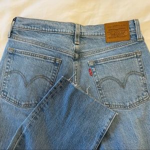NWOT Levi’s Wedgie straight jeans